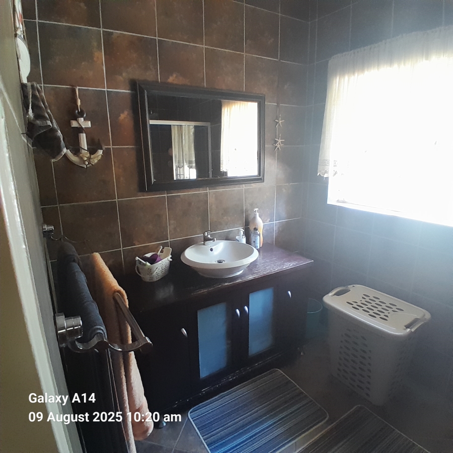 4 Bedroom Property for Sale in Protea Park North West
